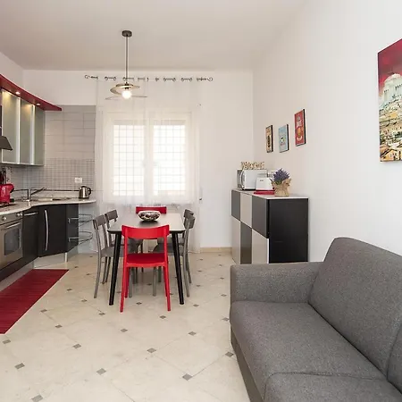 Cosy 5 Minutes From St Peter شقة روما
