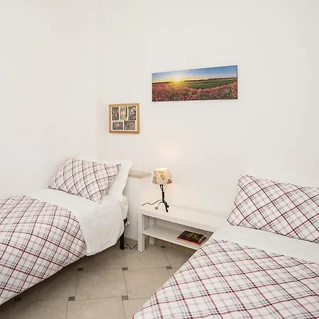 Cosy 5 Minutes From St Peter *