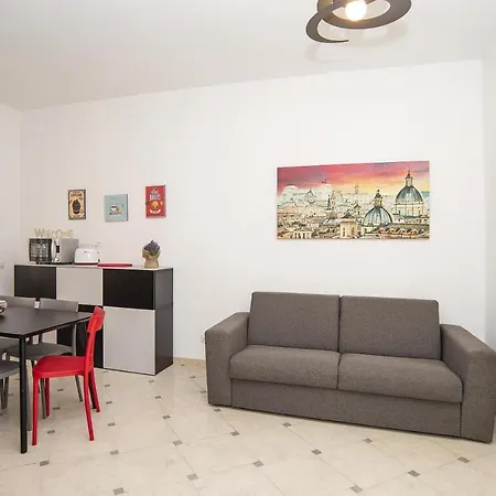 Cosy 5 Minutes From St Peter Rome