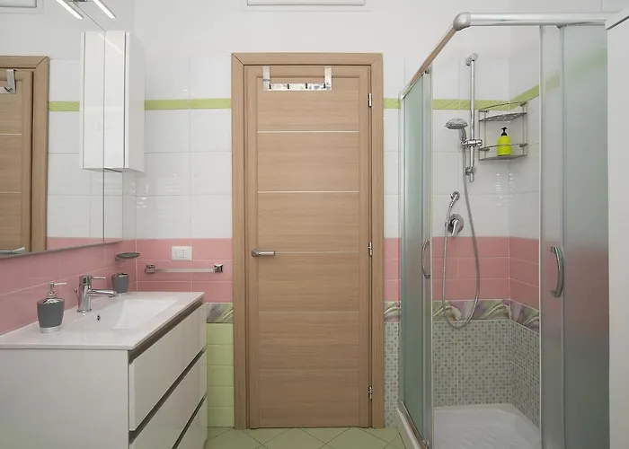 Cosy 5 Minutes From St Peter Apartment