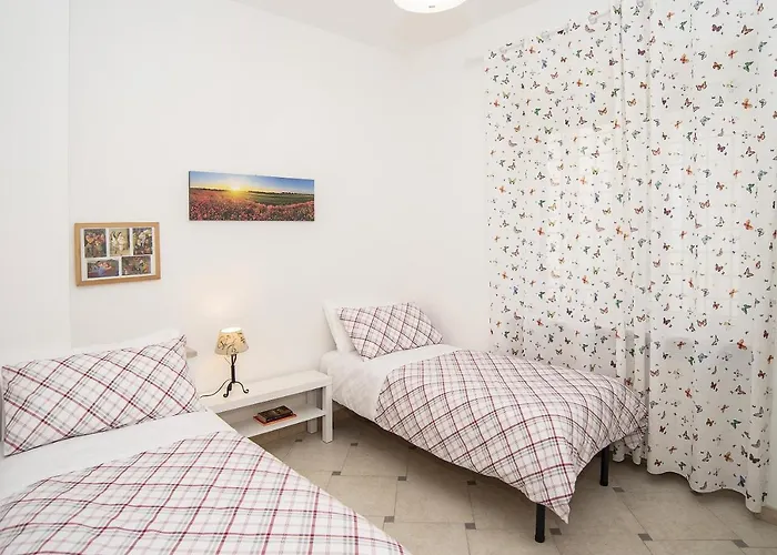 Cosy 5 Minutes From St Peter Apartment *